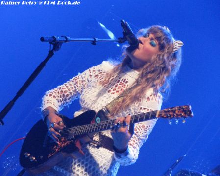 10 damntruth stuttgart 01